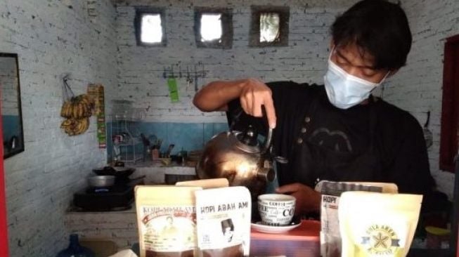 Kedai Kopi Rendez-vous di Ciloang yang dimotori Abdul Salam [Dok. Banten News].