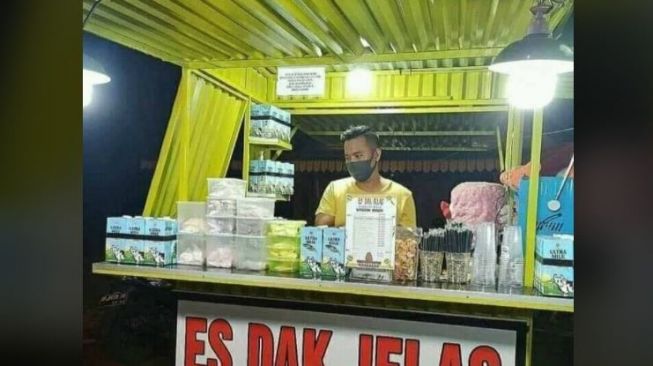 Mau Usaha Minuman Anda Laris? Strategi Penjual Es Ini Bisa Ditiru