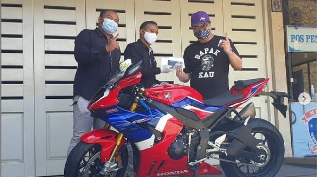 CBR1000RR-R Fireblade resmi dipasarkan di Indonesia dan pria asal Surabaya menjadi pemilik pertama (Instagram)