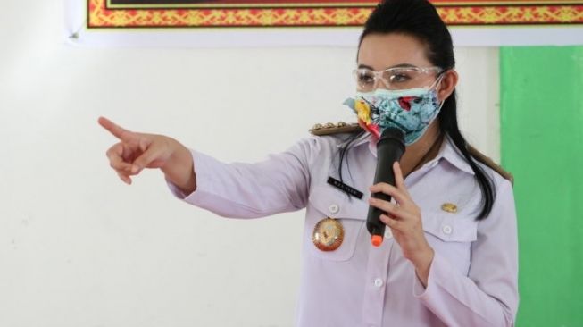 Bupati Landak Karolin: Tak Boleh Ada Keramaian saat Malam Tahun Baru