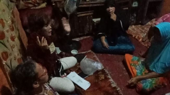 2 Wanita Diduga Bagikan Uang untuk Pilih Bobby, Panwascam Kumpulkan Bukti