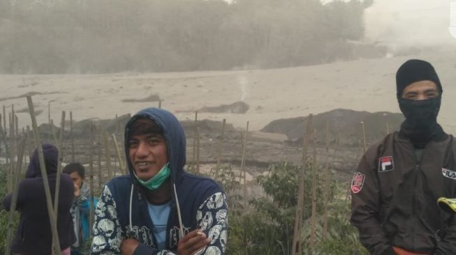 Lahar Panas Gunung Semeru Menerjang, Diduga Ada Penambang Pasir Jadi Korban