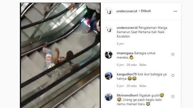 Warga Kamerun pertama kali naik eskalator. (Instagram/@undercover.id)