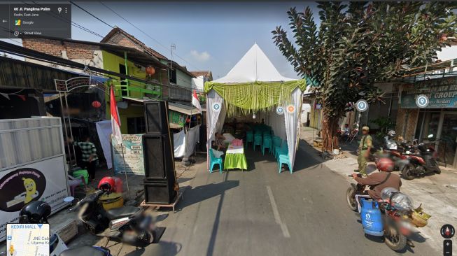 Hanya di Indonesia, Viral Google maps Terhalang Tenda Nikahan di Jalan