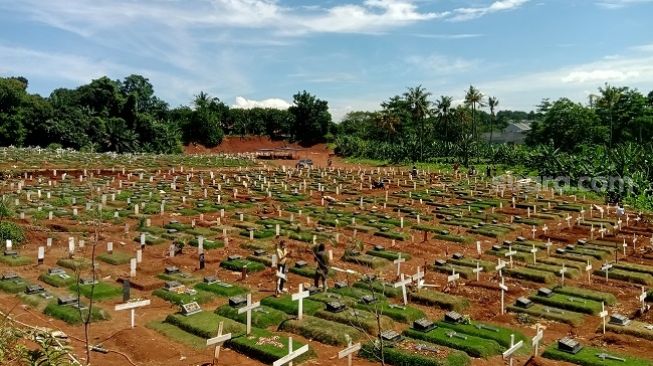 Petugas TPU Pondok Ranggon Akui Lahan untuk Jenazah Covid-19 Penuh