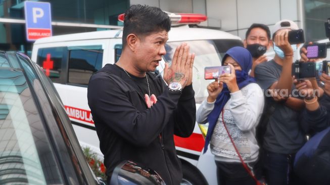 Penyanyi Andika Mahesa saat ditemui usai mengisi sebuah acara di Kawasan Tendean, Jakarta Selatan, Selasa (1/12). [Suara.com/Alfian Winanto]