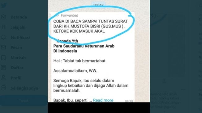 Pesan singkat di grup WhatsApp yang mencatut nama Gus Mus. - (Twitter/@tsuroiya)