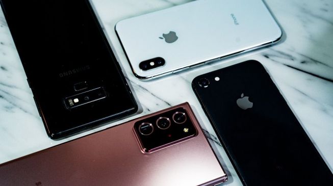 Panas Dingin Hubungan Samsung dan Apple dalam Menguasai Pasar Smartphone