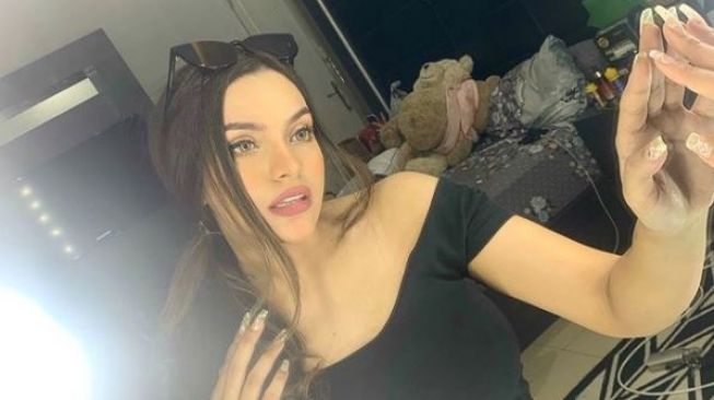 Pacar Nurhidayat Pamer Foto Selfie Cantik, Netizen: Kylie Jenner Lokal!