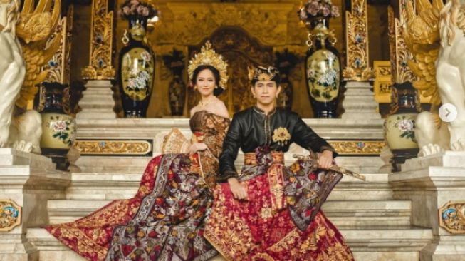 Pre Wedding YouTuber Turah Parthayana dan Gek Nana di Bali. - (Instagram/@turahparthayana)