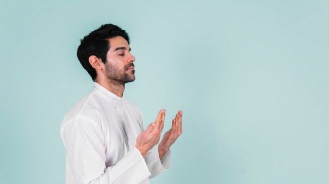 Doa Malam Jumat, Lengkap dengan Latin dan Artinya
