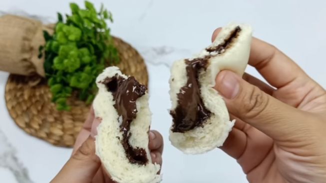 Merinding! Disangka Kue Isi Cokelat, Pas Didekati Ternyata Aslinya Begini