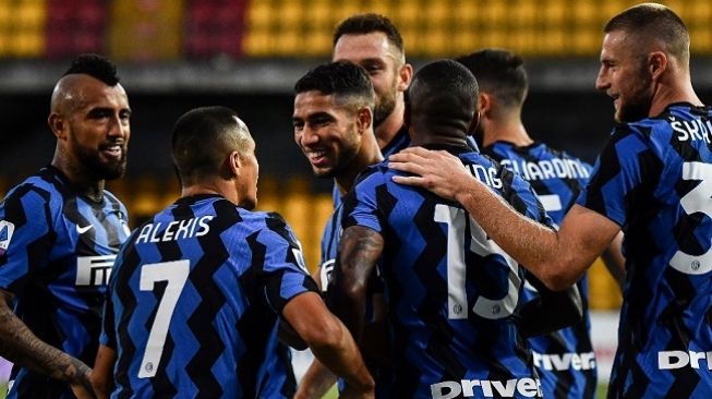 Inter vs Napoli: Nerazzurri Menang Susah Payah Lawan 10 Pemain Partenopei