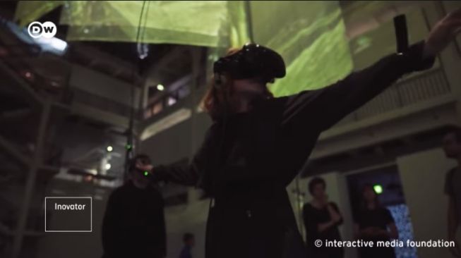 Sensasi Terbang Bersama Elang Melintasi Amazon dengan Teknologi VR