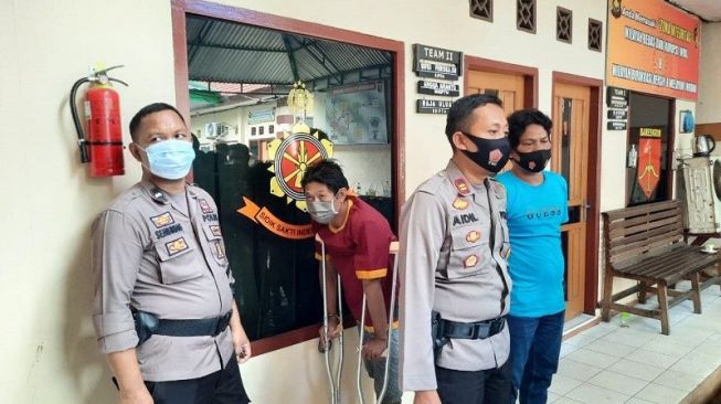 Waduh! Bukannya Dinas, Oknum Polisi di Jambi Malah Sibuk Bobol ATM