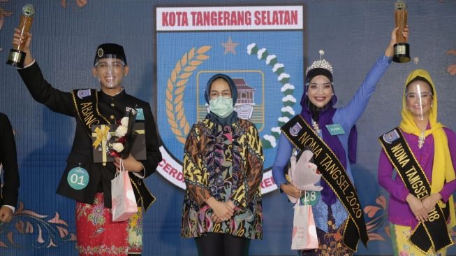 Rian Munawarrohman dan Putri Nabila Jadi Abang dan Nona Tangsel 2020