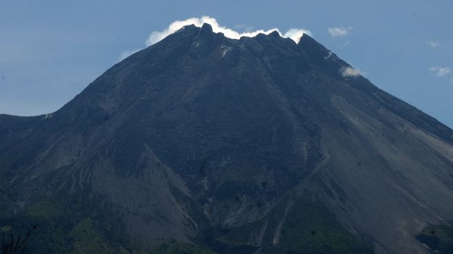 Selama Sehari Gunung Merapi Alami 42 Kali Gempa Guguran