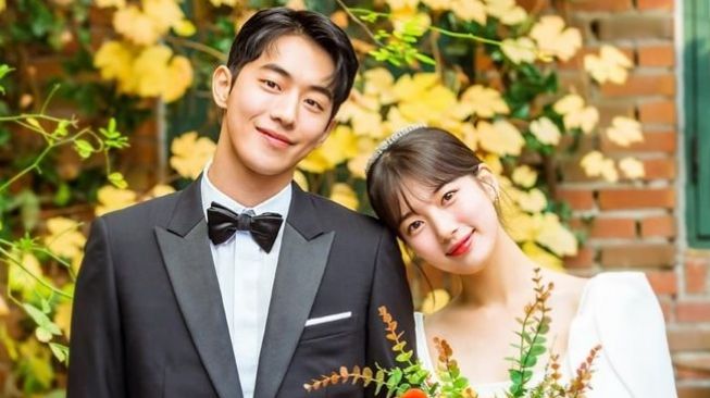 Makna di Balik Bentuk Cincin Kawin Bae Suzy dan Nam Joo Hyuk di Start Up