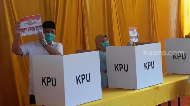 Menang Quick Count, Ben Diminta Kembali Bekerja Atasi Pandemi di Tangsel