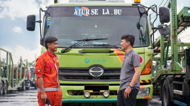 GPS tracker digital memberikan banyak manfaat bagi pebisnis. (Dok : Lacak.io) 