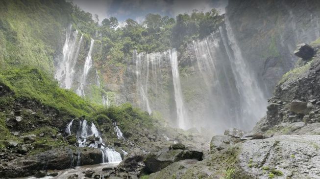 Air Terjun Tumpak Sewu Curi Perhatian, Panoramanya Bak Film Jurrasic Park