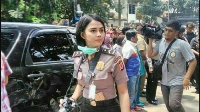 Potret Seragam Polwan Zaman Old Ini Bikin Pangling, Roknya Jadi Sorotan