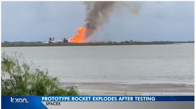 Roket SpaceX meledak. (Yotube/KXAN)