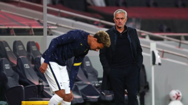 Blunder Fatal Dele Alli Bikin Jose Mourinho Naik Pitam