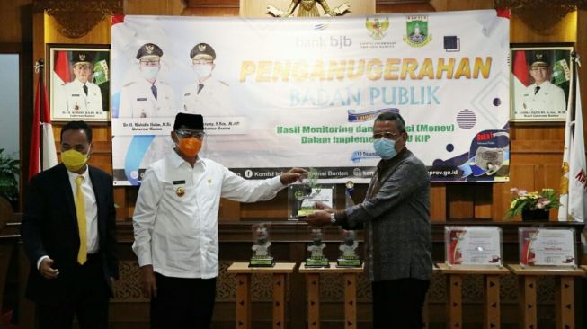 Tangsel Juara I dalam Keterbukaan Informasi Publik dari Komisi Informasi