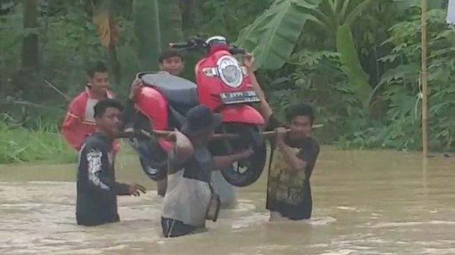 Banten Belum Darurat Banjir, Wahidin Halim Tunggu Usulan Kepala Daerah
