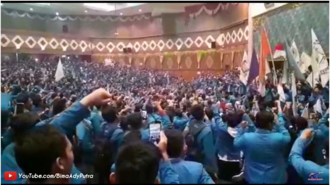 CEK FAKTA: Benarkah Mahasiswa UIR Demo Menuntut Presiden Jokowi Lengser?
