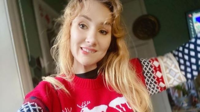 Dibayar Belasan Juta, Mahasiswi Ini Jual Pakaian Dalam Bekas Pakai