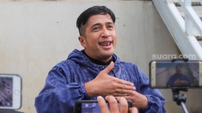 Irfan Hakim Umumkan Positif Covid-19