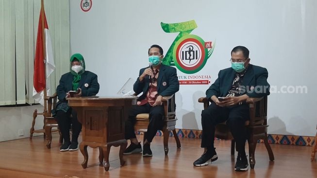 Jamin Keamanan Vaksinasi, Ketua IDI: Generasi Manusia Selamat Berkat Vaksin