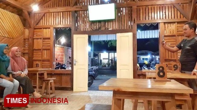 Serunya Ngopi Santai Bernuansa Adat Di Java Caffe Banyuwangi