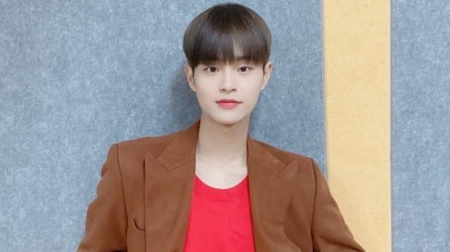 Bak Ilusi Optik, Postingan Instagram Lee Daehwi AB6IX Bikin Gaduh