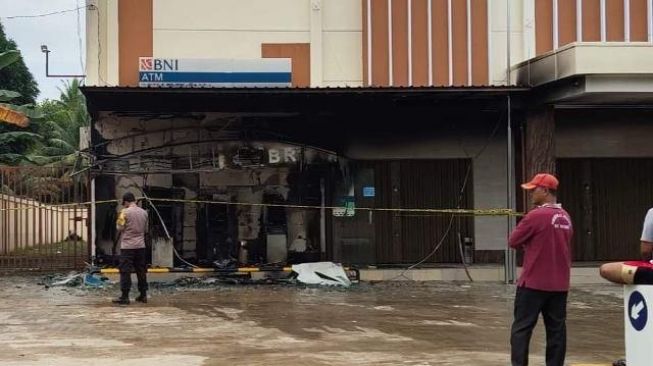 Gagal Total! Begini Cara Teknisi Bank Gasak Uang Mesin ATM di Karimun