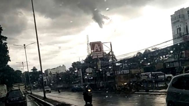 Heboh Penampakan Tornado di Cibinong Bogor, Ini Penjelasan BMKG