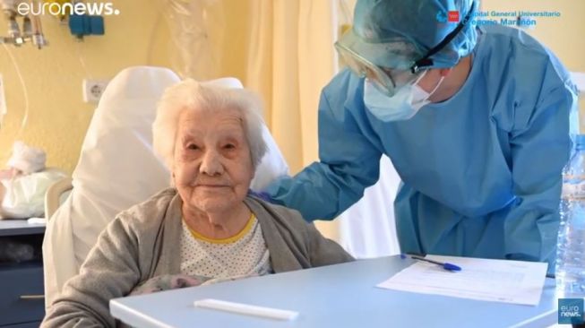 Elena, nenek 104 tahun yang sembuh dari Covid-19. (Youtube/Euro News)