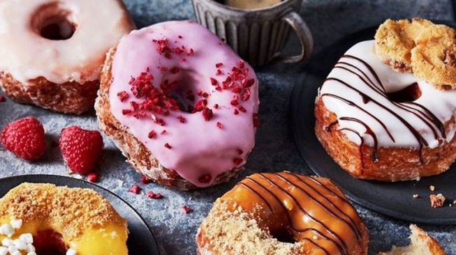 Punya Donat Sisa? Begini Cara Simpannya Agar Tak Keras