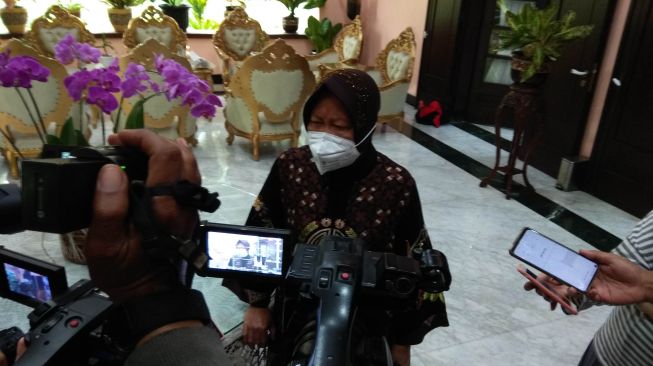 Catat Ya, Risma Melarang Keras Pedagang Terompet Tiup Jualan di Surabaya