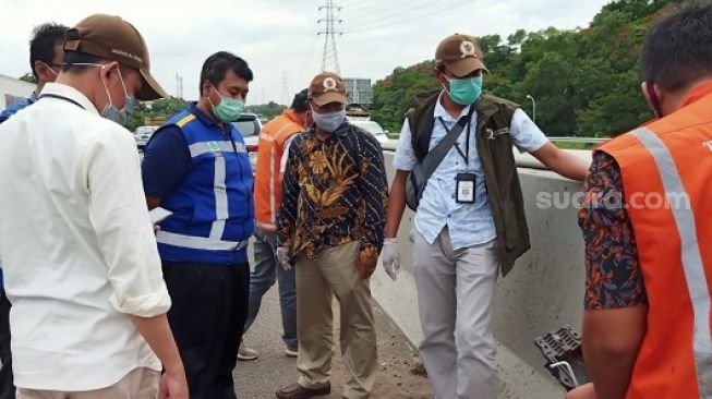 Komnas HAM di TKP tewasnya enam laskar FPI di Tol Cikampek KM 50, Jumat (18/12/2020)