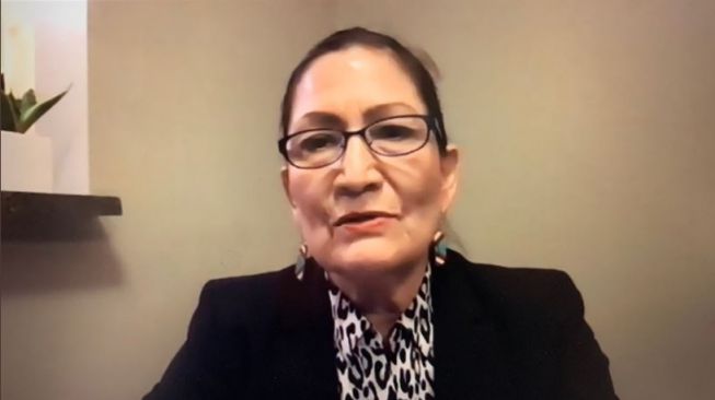 Deb Haaland, Penduduk Asli Amerika Pertama yang Jadi Mendagri AS