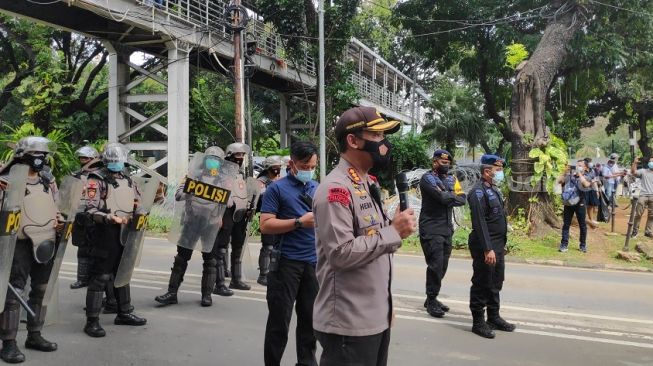 Usir Paksa Massa Aksi 1812, Polisi: Tangkap, Angkut, Masukan ke Kendaraan!