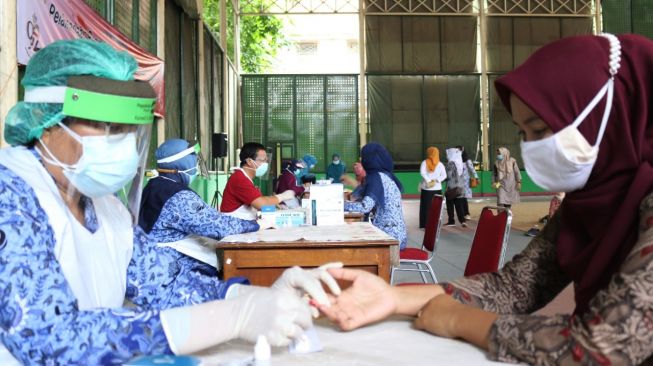 PKK Kabupaten Serang Gelar Rapid Tes Gratis Khusus untuk Kaum Hawa