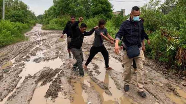 Cekcok, Buruh Sawit di Rohil Tikam Ayah Kandung Gunakan Pisau Cutter