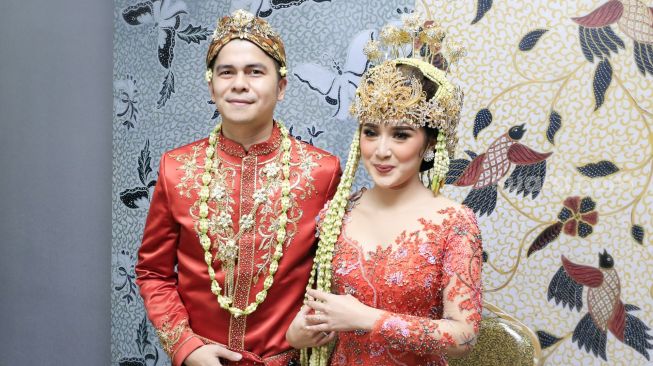 Handika Pratama Bangga Lihat Usaha Rosiana Dewi Belajar Masak