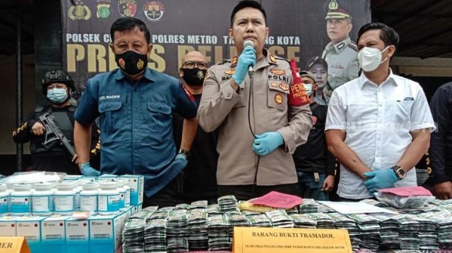 Gerebek Gudang Heximer dan Tramadol, Polisi: Rencana Disebar Tahun Baru