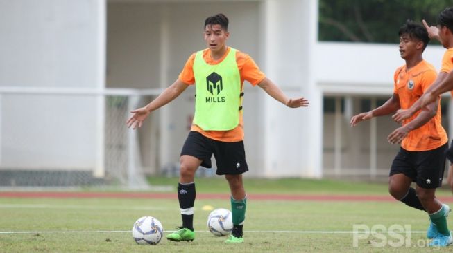 Pemain Timnas Indonesia U-19, Jack Brown, saat berlatih di Stadion Madya, Jakarta (dok. PSSI)