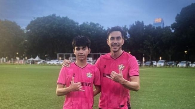 Darius Sinathrya dan Dimas Ramadan [Instagram]